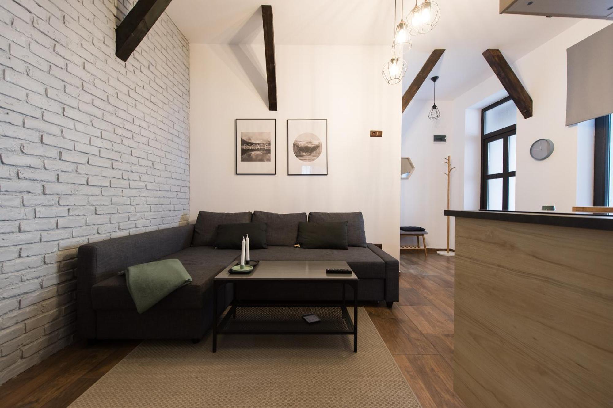 Lovely Brasov Flat With Patio And Mountain Views Eksteriør bilde