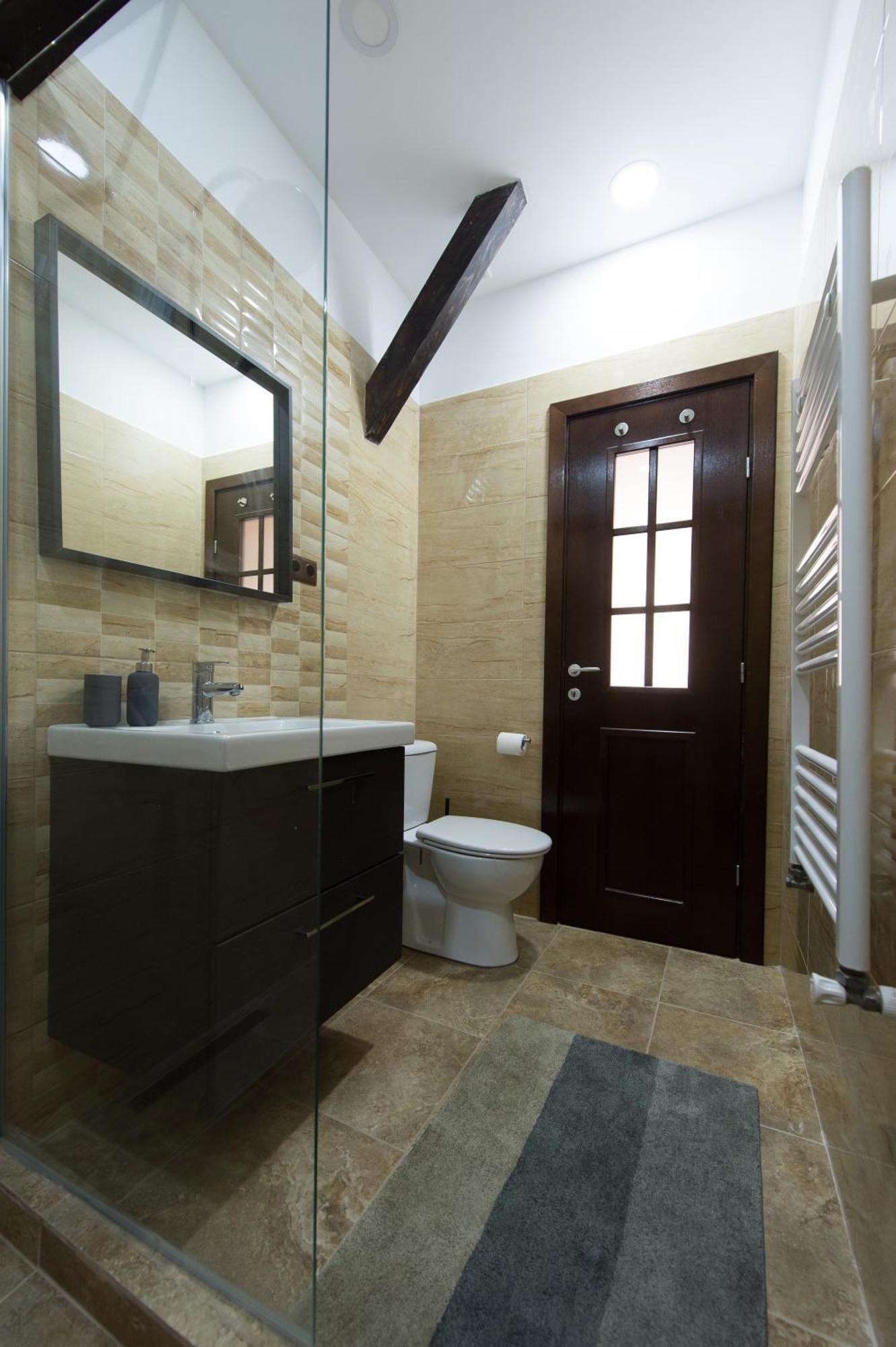 Lovely Brasov Flat With Patio And Mountain Views Eksteriør bilde